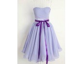 сатенена виолетова бална шаферска рокля с коланче