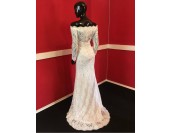 снежно бяла дантелена булчинска рокля с паднали рамене и 7/8 ръкав