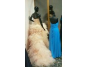 ВИП бална сватбена рокля богато орнаментирана УЛТРА обемна в пепел от рози