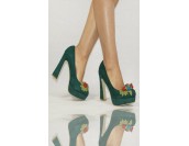 красиви модерни обувки със стабилен ток красиви модерни обувки със стабилен ток