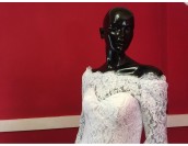 снежно бяла дантелена булчинска рокля с паднали рамене и 7/8 ръкав